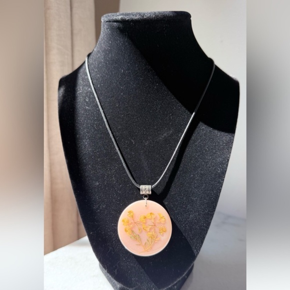 Pink Floral Resin real flowers Pendant Necklace - Women Jewelry